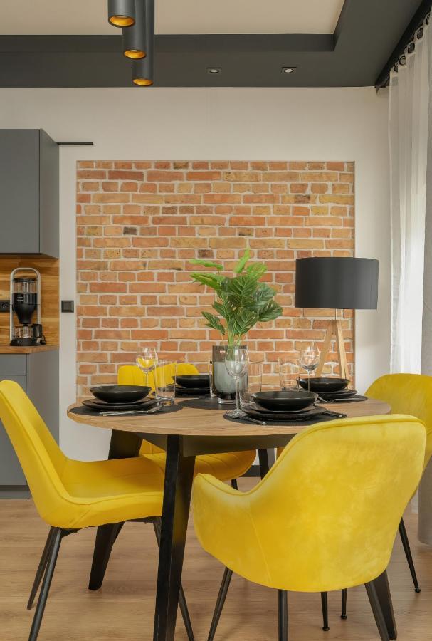 Komeda Apartment Hidden In Poznan Old Town By Noclegi Renters Extérieur photo