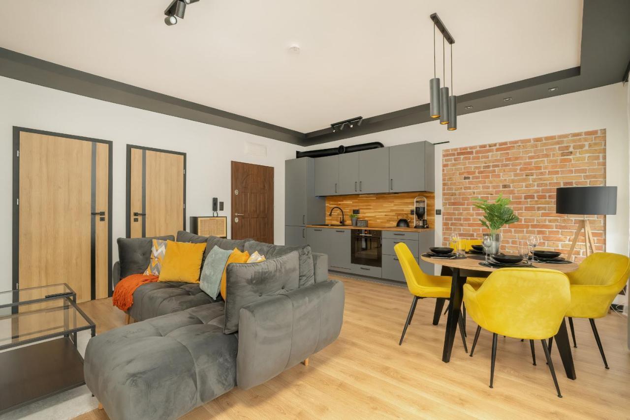 Komeda Apartment Hidden In Poznan Old Town By Noclegi Renters Extérieur photo