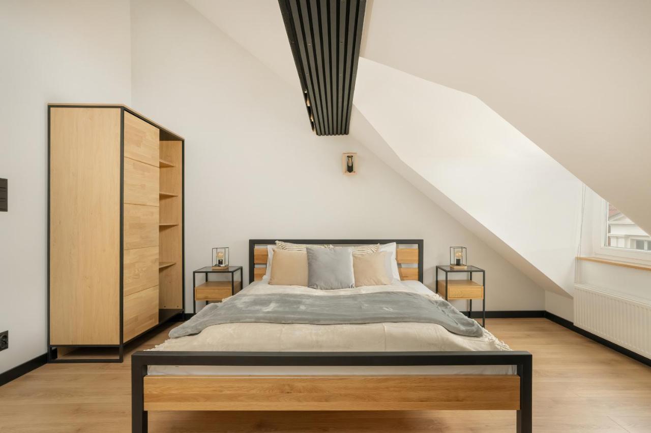 Komeda Apartment Hidden In Poznan Old Town By Noclegi Renters Extérieur photo